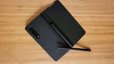 Samsung Galaxy Z Fold 3 512GB+ ケース+Sペン Galaxy - galaxy z fold3 5G 純正カバー&Sペン Amazon.co.jp