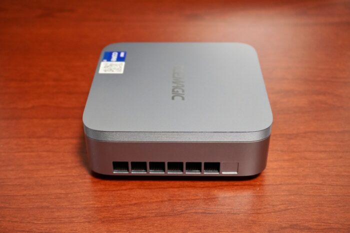 ACEMAGIC M5の右側面