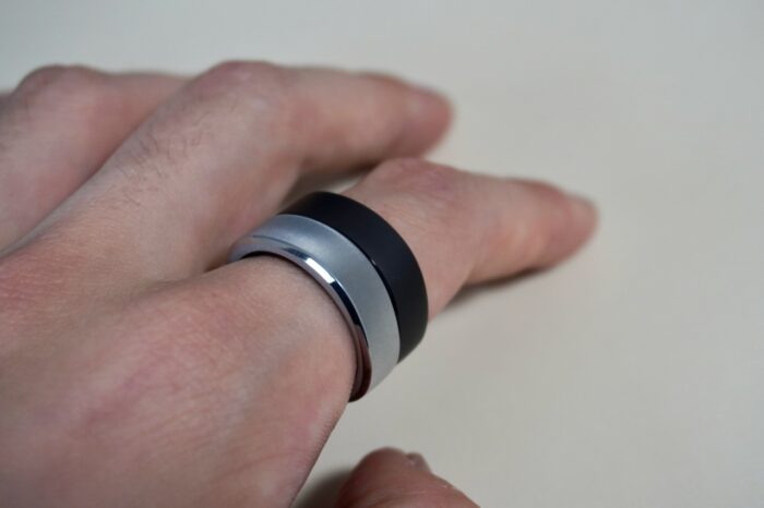 左がRingConn Gen 3、右がGen 2